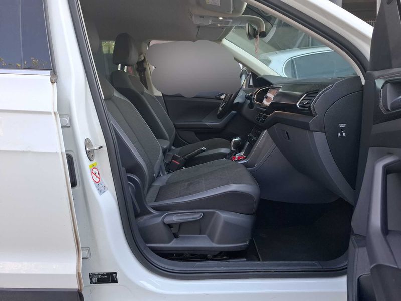 Volkswagen T-Cross 1.0 TSI Carat — zdjęcie 10