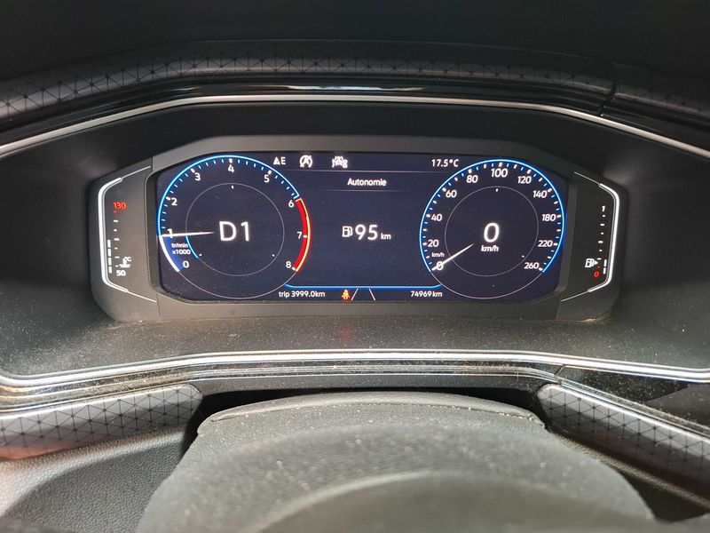 Volkswagen T-Cross 1.0 TSI Carat — zdjęcie 12