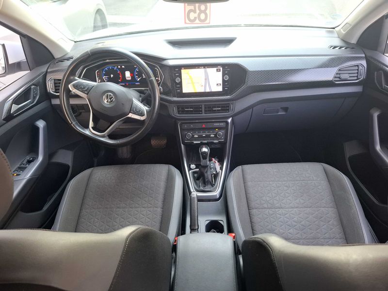 Volkswagen T-Cross 1.0 TSI Carat — zdjęcie 11