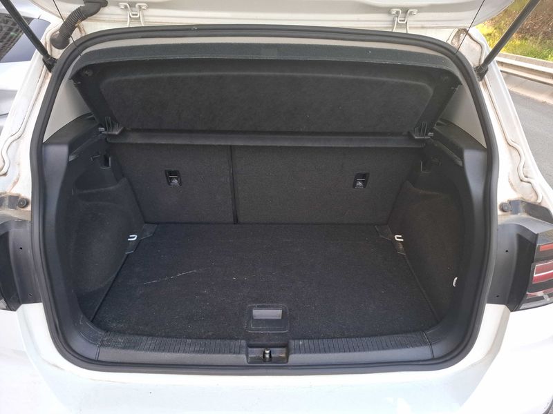 Volkswagen T-Cross 1.0 TSI Carat — zdjęcie 9