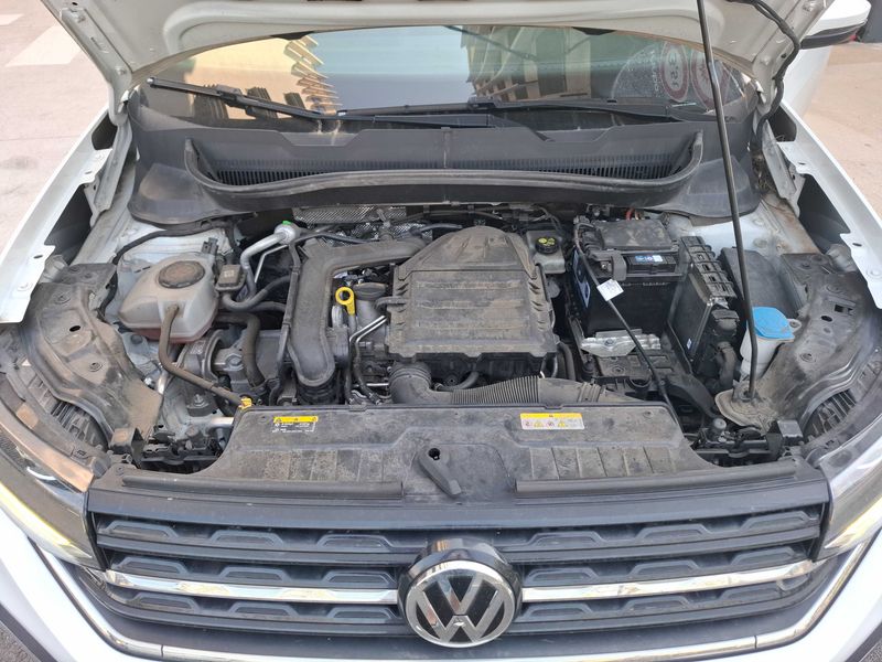 Volkswagen T-Cross 1.0 TSI Carat — zdjęcie 8