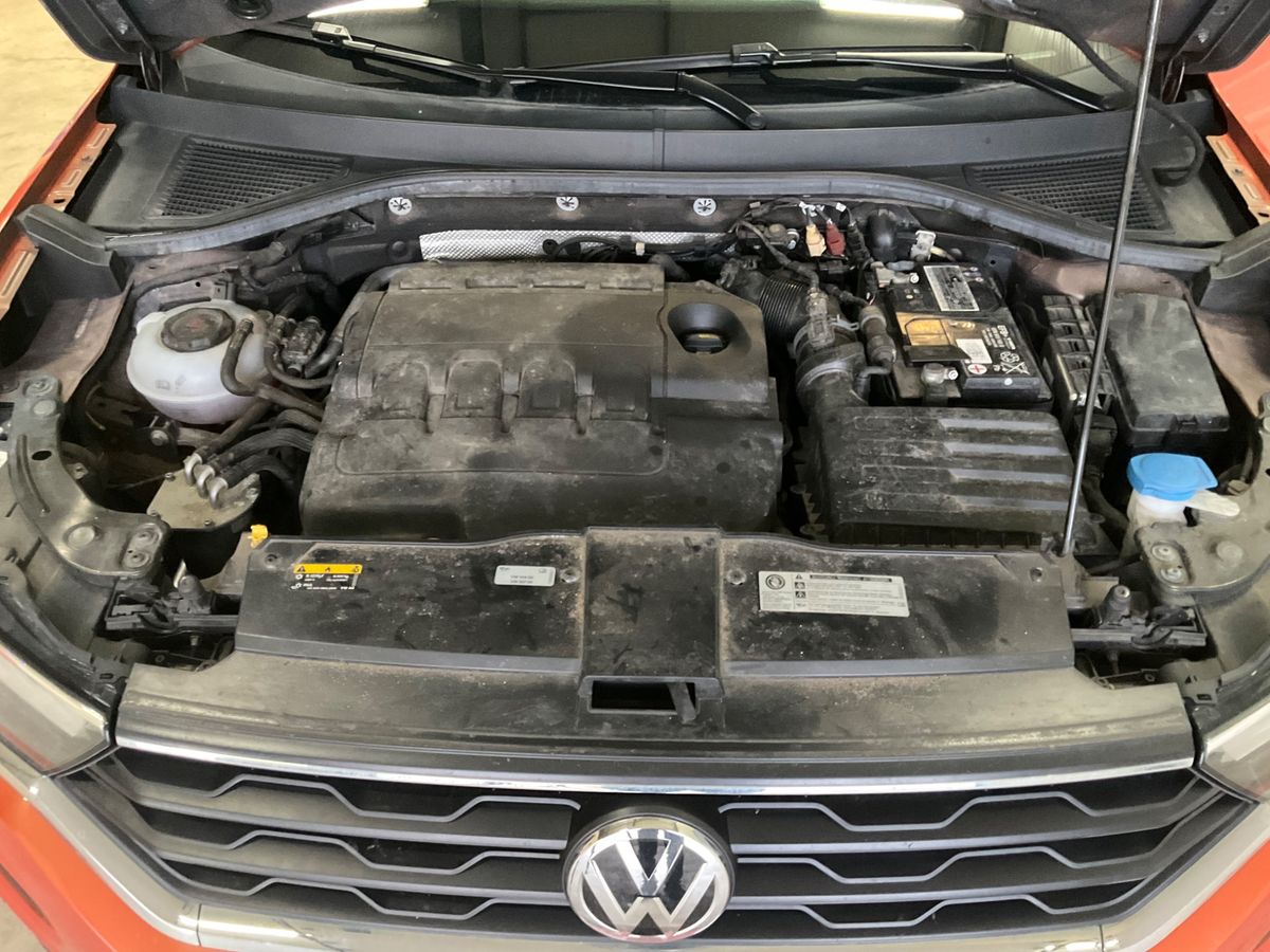 Volkswagen T-Roc 2019 — photo 24