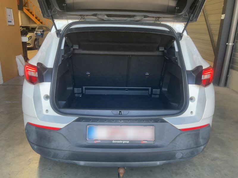 Opel Grandland X 1.2 Turbo Edition — zdjęcie 10