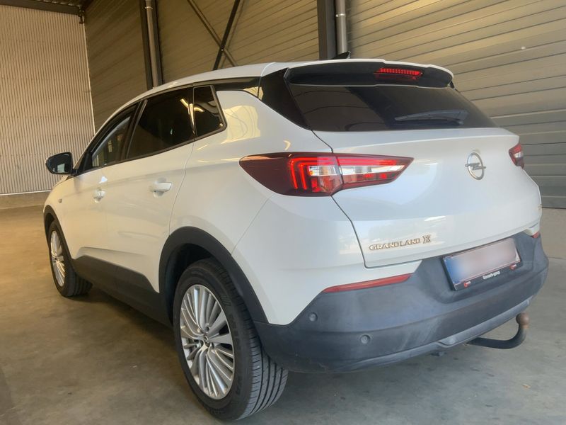 Opel Grandland X 1.2 Turbo Edition — zdjęcie 3