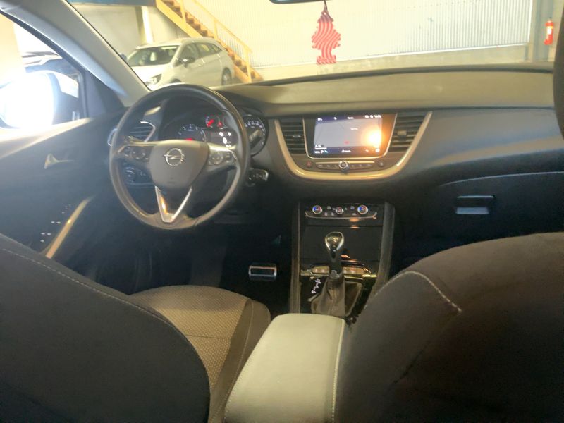 Opel Grandland X 1.2 Turbo Edition — zdjęcie 12