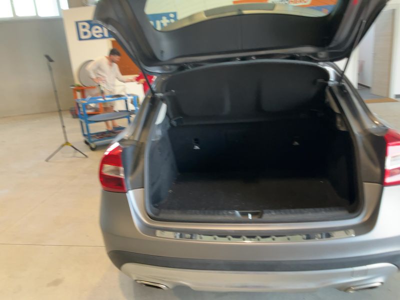 Mercedes-Benz GLA-Klasse GLA 200 d Sport 2016 – снимка 15