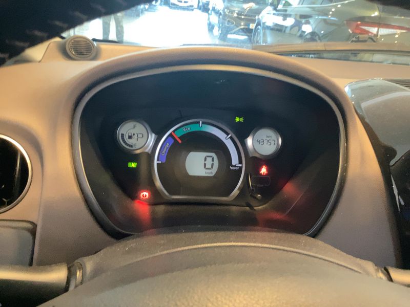 Citroen C-Zero electric drive 50 kW Seduction — zdjęcie 13