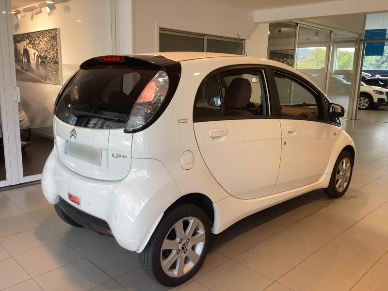 Citroen C-Zero electric drive 50 kW Seduction — zdjęcie 6