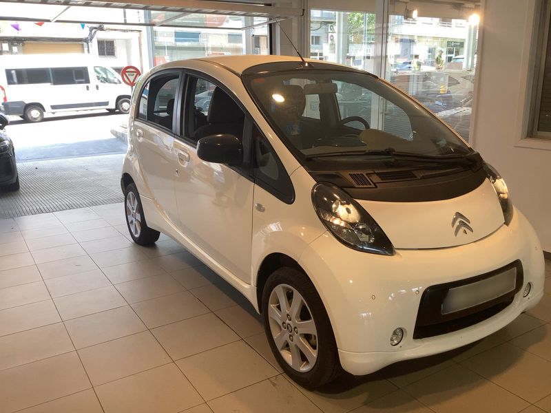 Citroen C-Zero electric drive 50 kW Seduction — zdjęcie 8