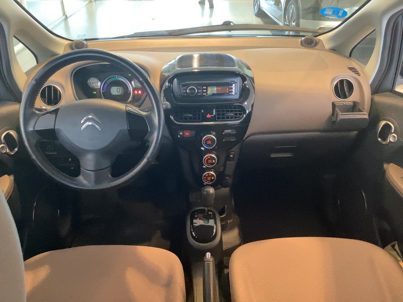 Citroen C-Zero electric drive 50 kW Seduction — zdjęcie 12