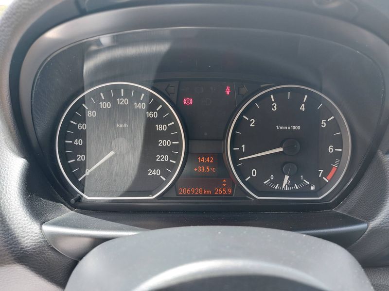 BMW 1er 118i — zdjęcie 12