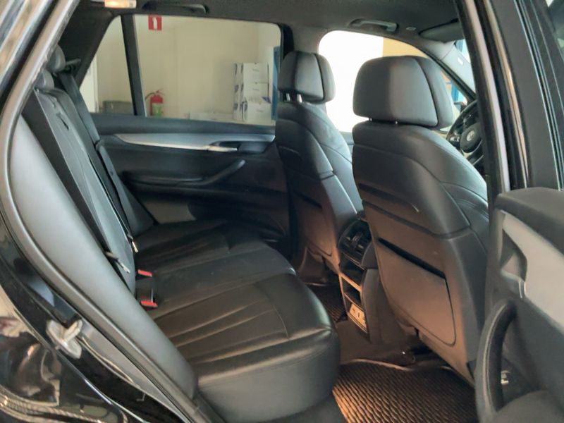 BMW X5 xDrive 30d — zdjęcie 14