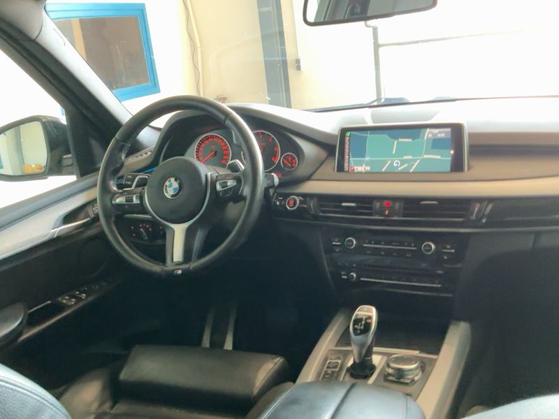 BMW X5 xDrive 30d — zdjęcie 12
