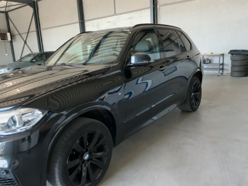 BMW X5 xDrive 30d — zdjęcie 2