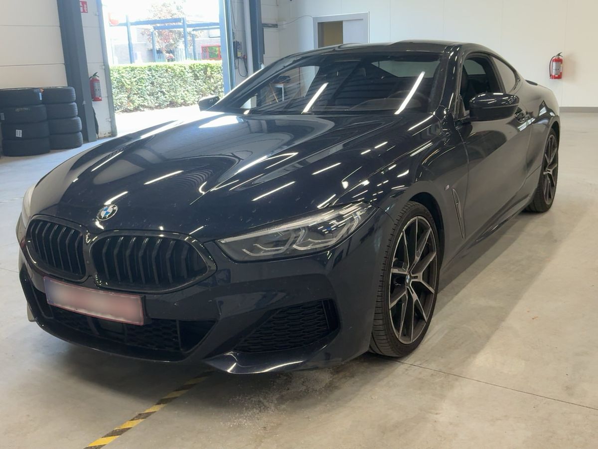 BMW 8er 2022 — photo 1