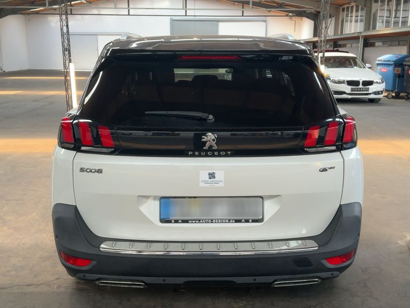Peugeot 5008 2.0 Blue-HDi GT — zdjęcie 5