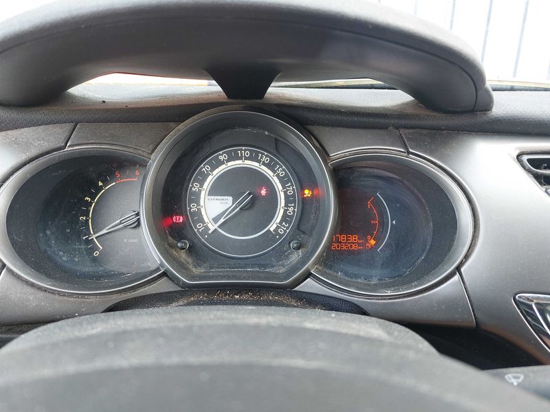 Citroen C3 1.4 HDi Confort 2014 – снимка 51