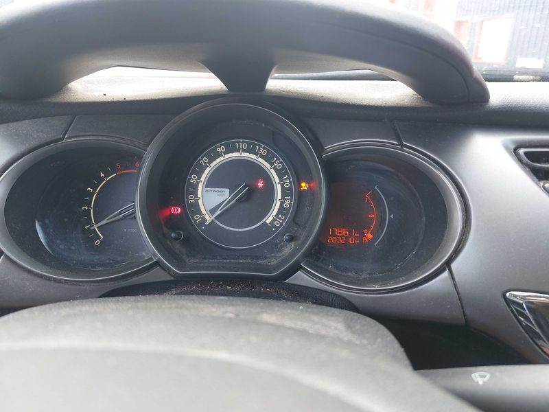 Citroen C3 1.4 HDi Confort 2014 – снимка 12