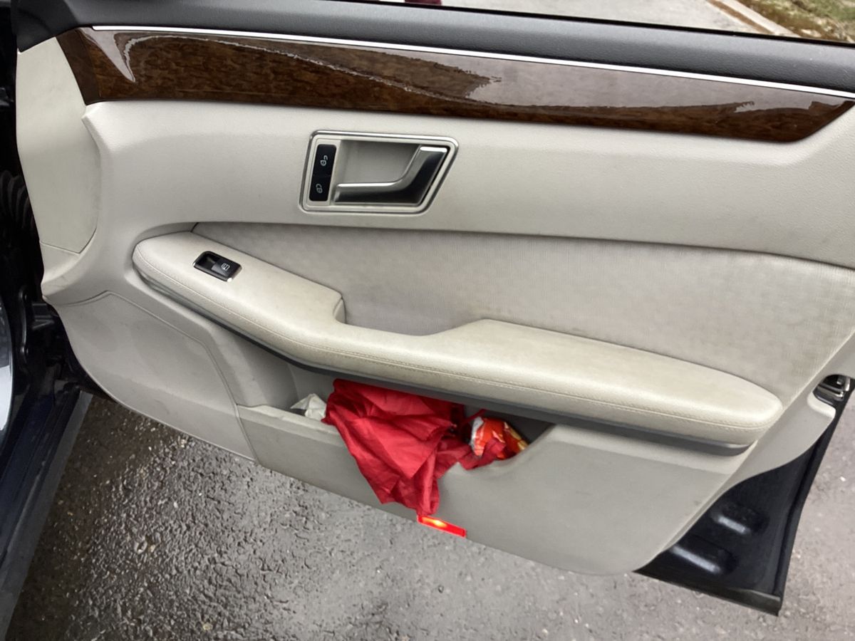 Mercedes-Benz E-Klasse 2012 — photo 33