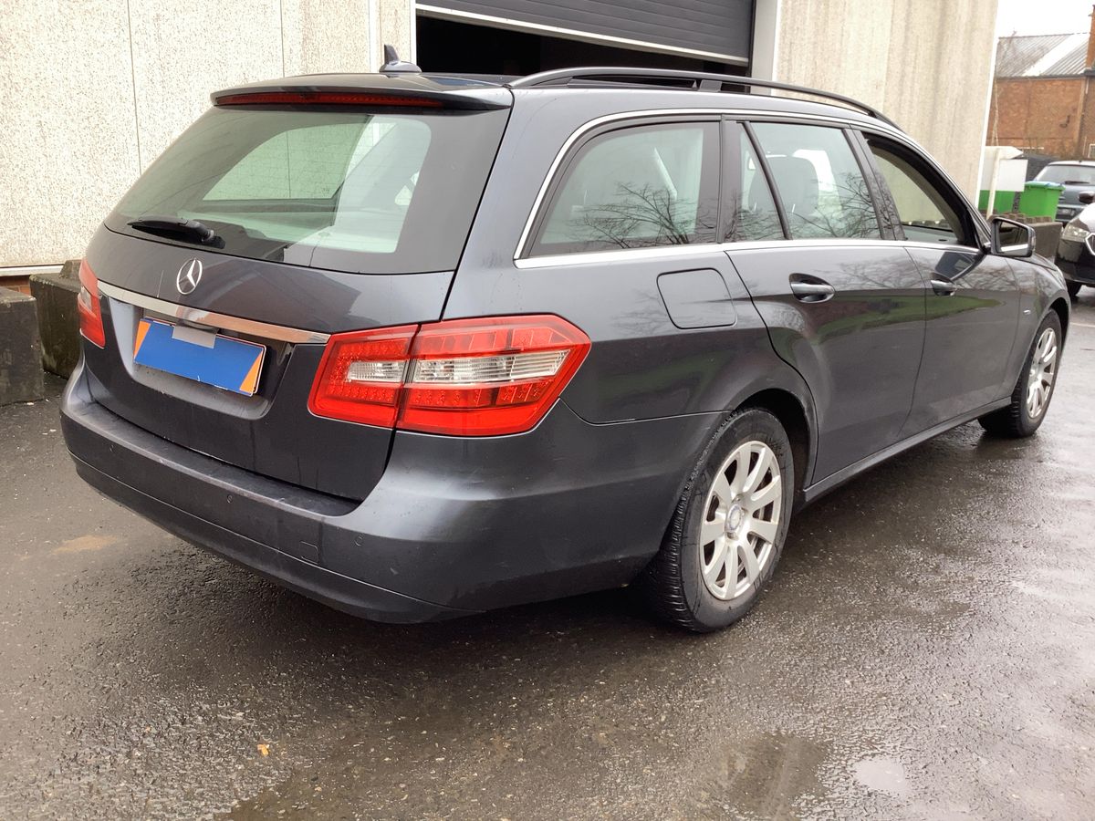 Mercedes-Benz E-Klasse 2012 — photo 9