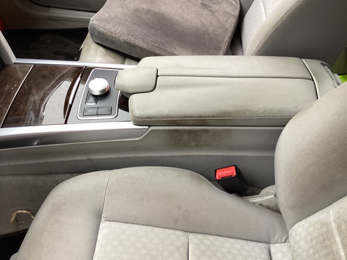 Mercedes-Benz E-Klasse 2012 — photo 42