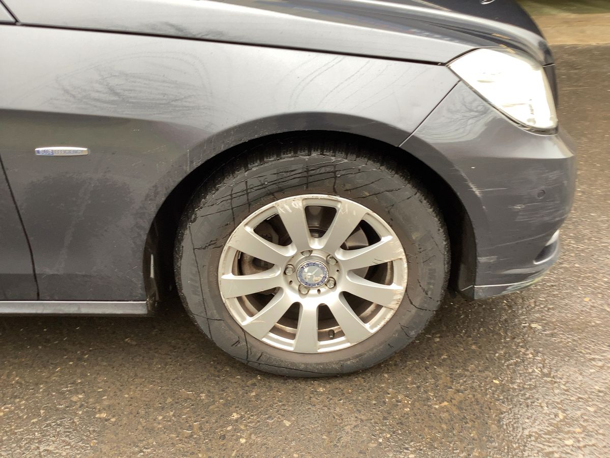 Mercedes-Benz E-Klasse 2012 — photo 12