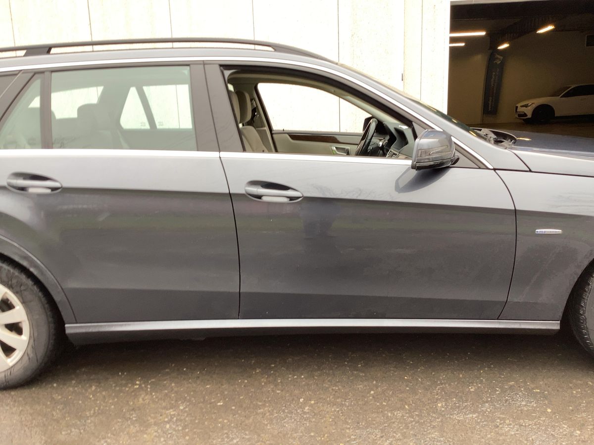 Mercedes-Benz E-Klasse 2012 — photo 11