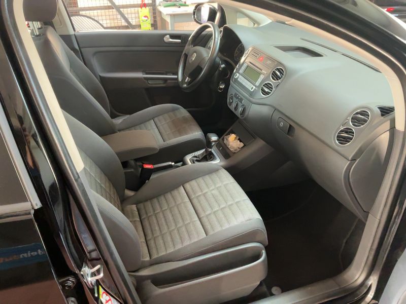 Volkswagen Golf V Plus 1.6 Tour — zdjęcie 11
