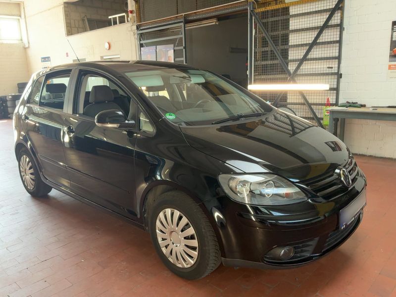 Volkswagen Golf V Plus 1.6 Tour — zdjęcie 8