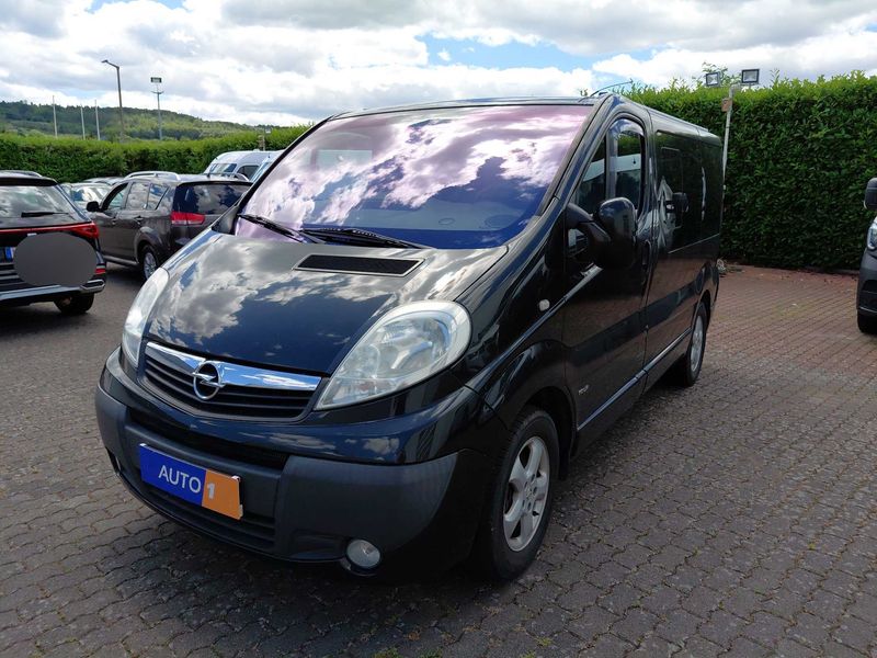 Opel Vivaro 2.5 CDTI Tour Cosmo — zdjęcie 1