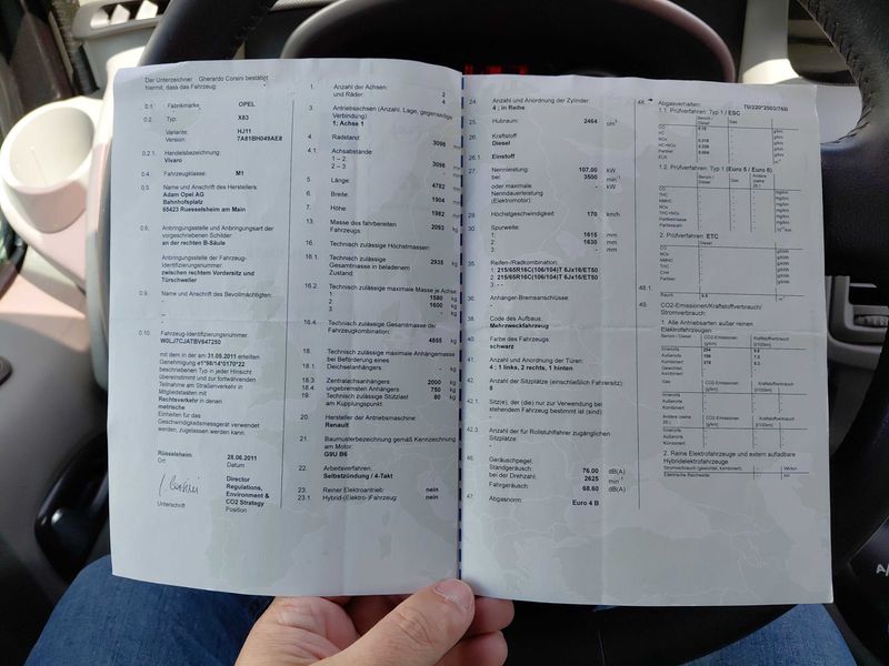Opel Vivaro 2.5 CDTI Tour Cosmo — zdjęcie 17