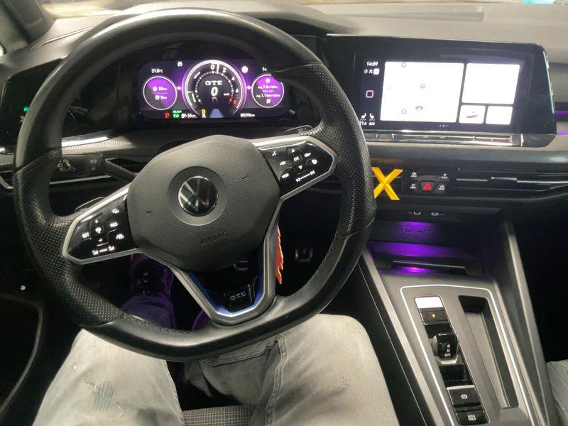 Volkswagen Golf VIII 1.4 GTE — zdjęcie 12