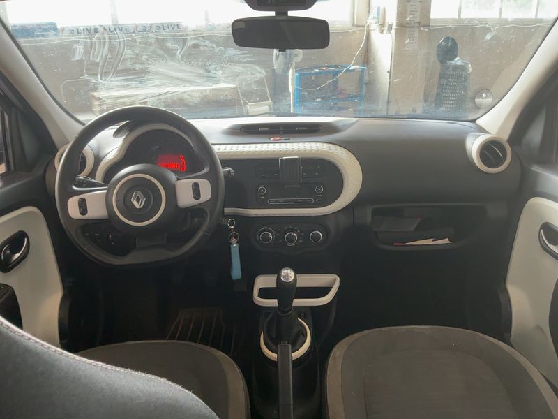 Renault Twingo 1.0 SCe Zen — zdjęcie 12