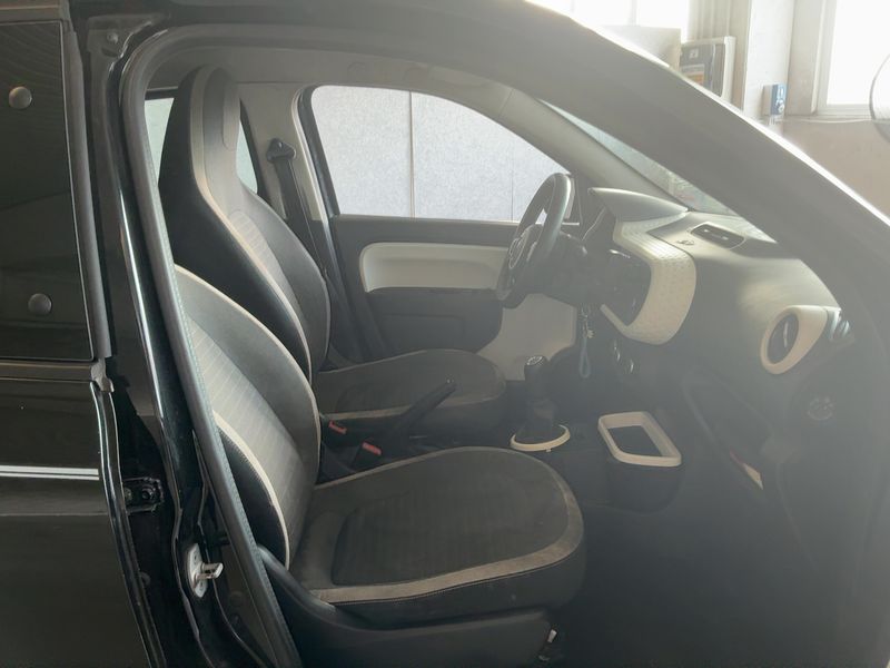 Renault Twingo 1.0 SCe Zen — zdjęcie 11