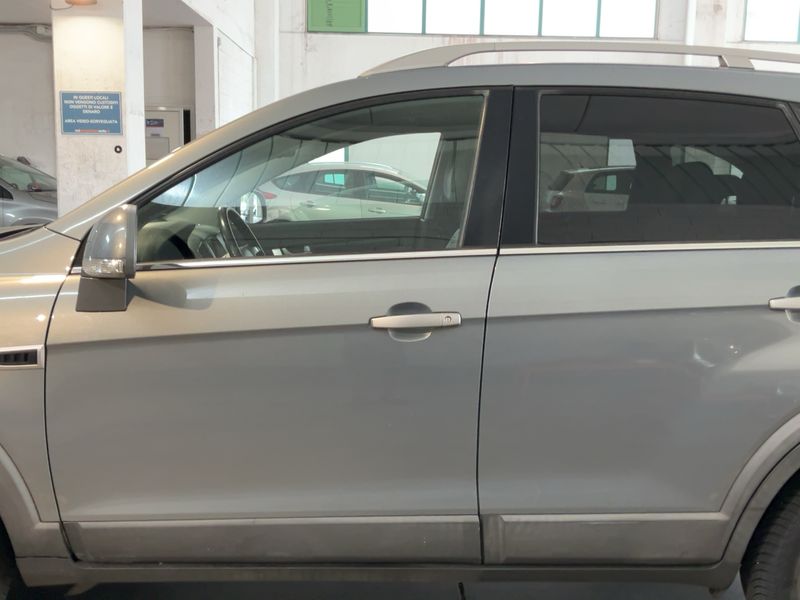 Chevrolet Captiva 2.2 Diesel D LTZ 4WD — zdjęcie 4