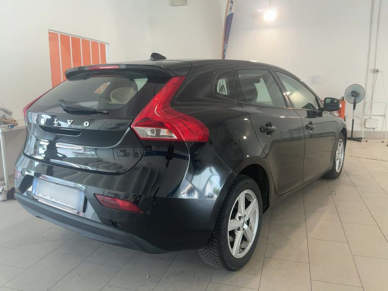 Volvo V40 2.0 D2 Kinetic 2016 – снимка 8