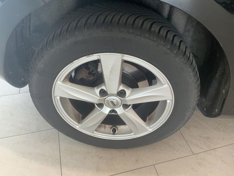 Volvo V40 2.0 D2 Kinetic 2016 – снимка 9