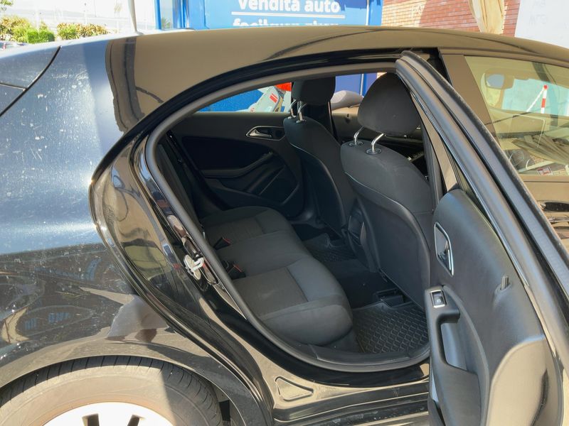 Mercedes-Benz A-Klasse A 180 CDI BlueEfficiency Executive 2016 – снимка 19