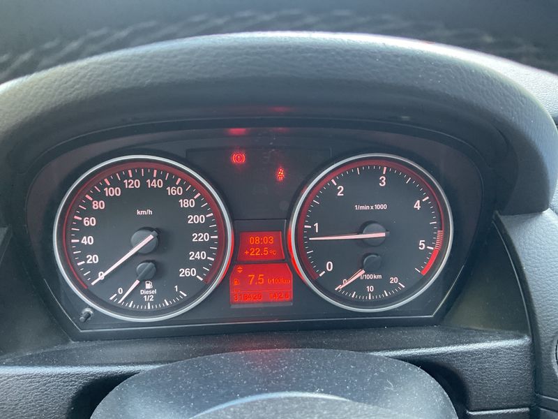 BMW X1 xDrive 18d — zdjęcie 4
