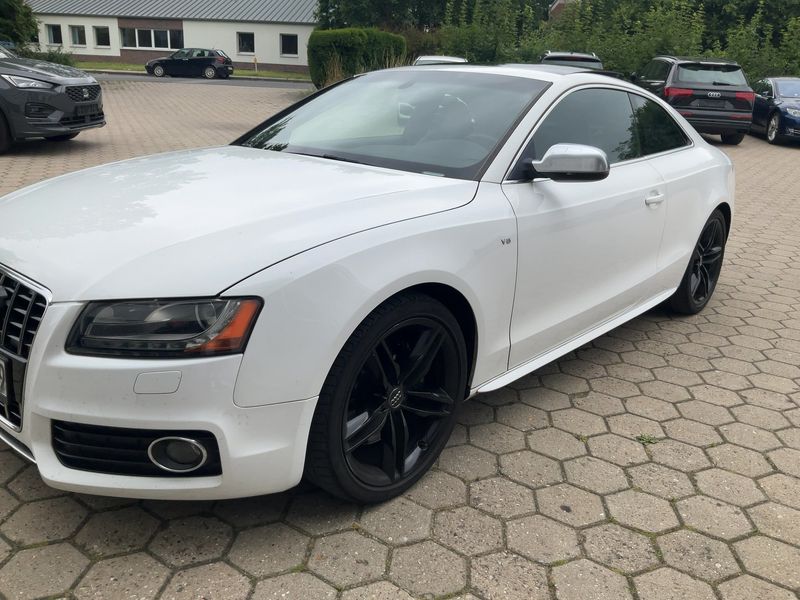 Audi S5 4.2 V8 FSI quattro — zdjęcie 2