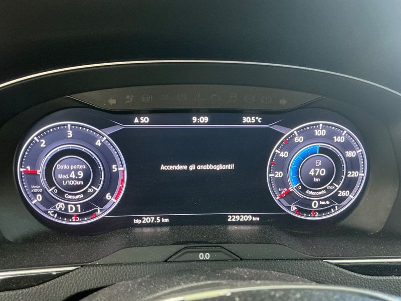 Volkswagen Passat Alltrack 2.0 TDI 4Motion BlueMotion Tech — zdjęcie 13