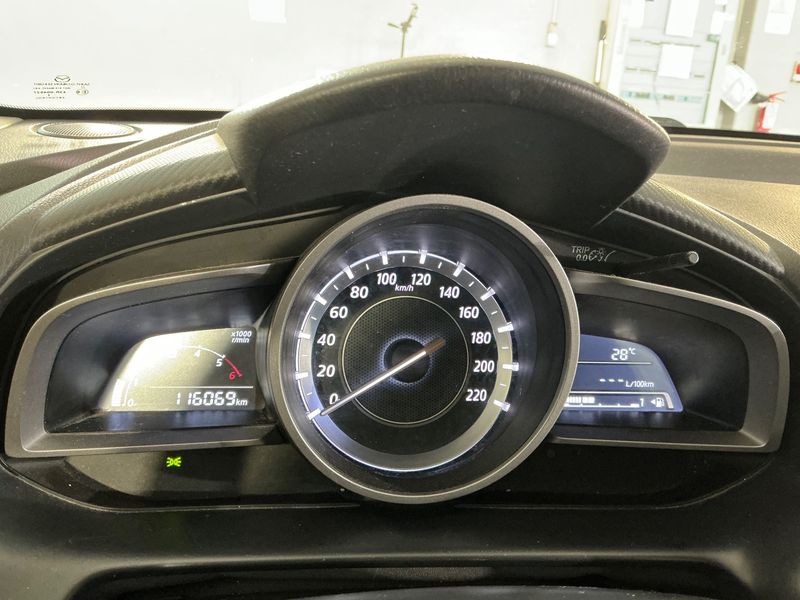 Mazda 2 1.5 Diesel Evolve — zdjęcie 13