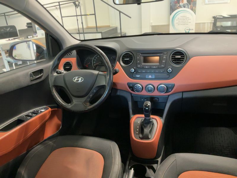 Hyundai i10 1.0 Classic — zdjęcie 12