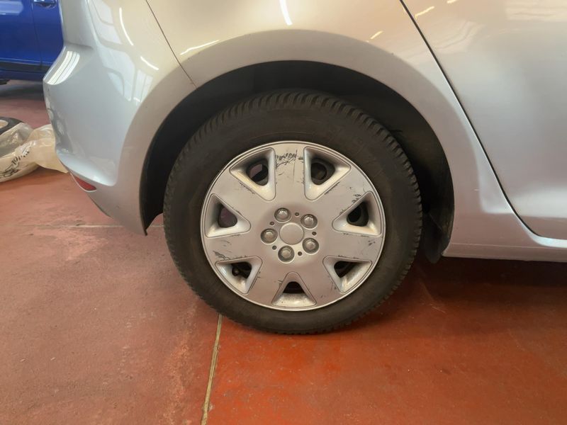 Volkswagen Golf VII 1.6 TDI Comfortline BlueMotion Tech 2013 – снимка 9