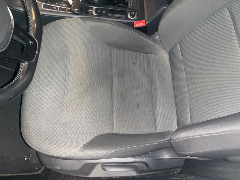 Volkswagen Golf VII 1.6 TDI Comfortline BlueMotion Tech 2013 – снимка 31