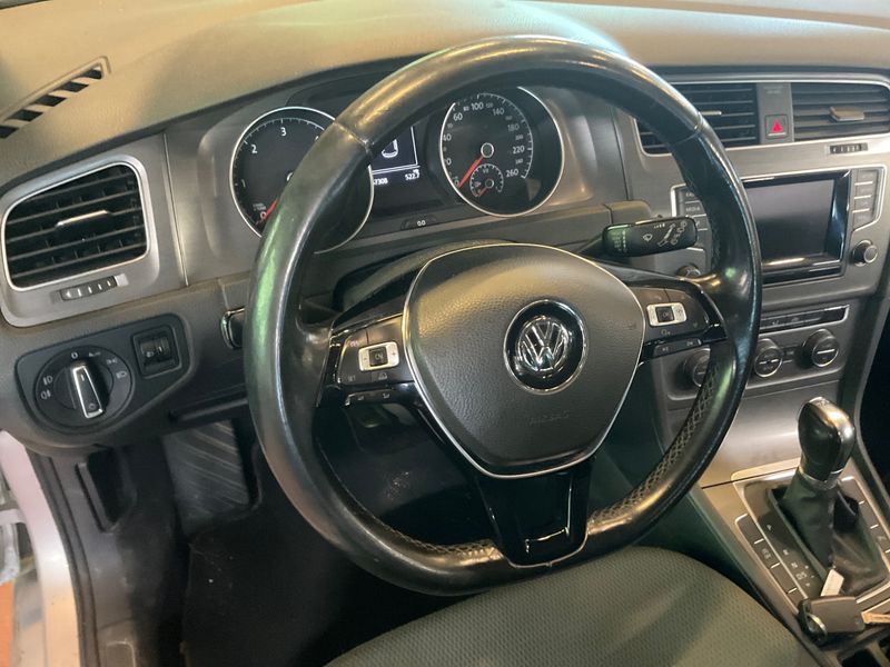 Volkswagen Golf VII 1.6 TDI Comfortline BlueMotion Tech 2013 – снимка 30