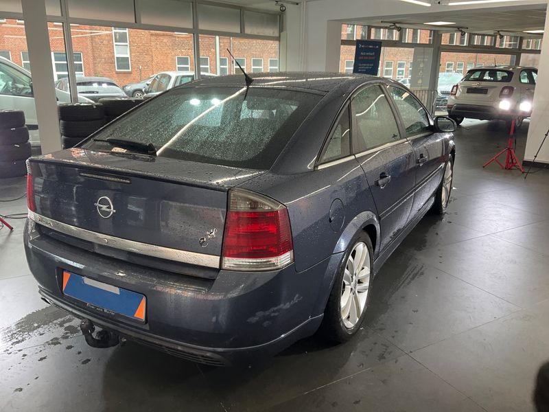 Opel Vectra 1.8 GTS / Sport — zdjęcie 2