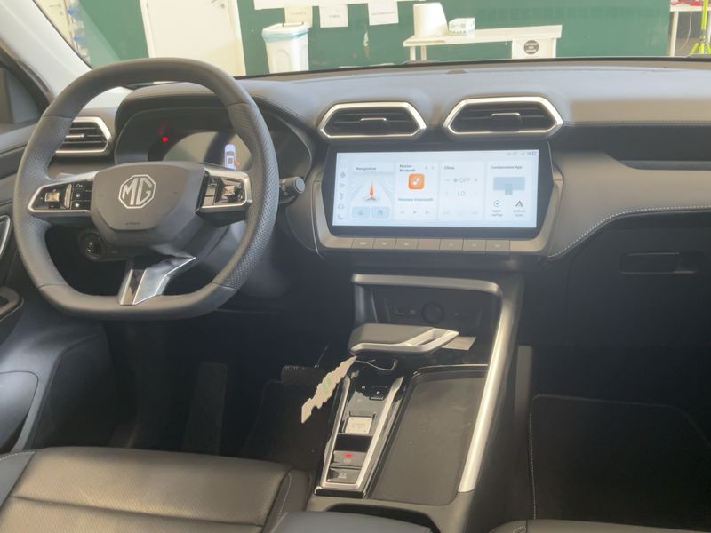 MG ZS 1.5 T-GDI Plug-in Hybrid Luxury — zdjęcie 12