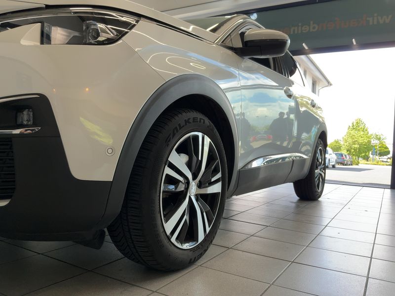 Peugeot 3008 1.5 Blue-HDi Allure — zdjęcie 2
