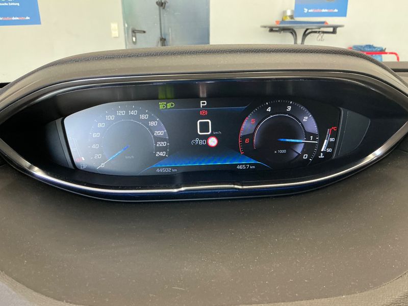 Peugeot 3008 1.5 Blue-HDi Allure — zdjęcie 13